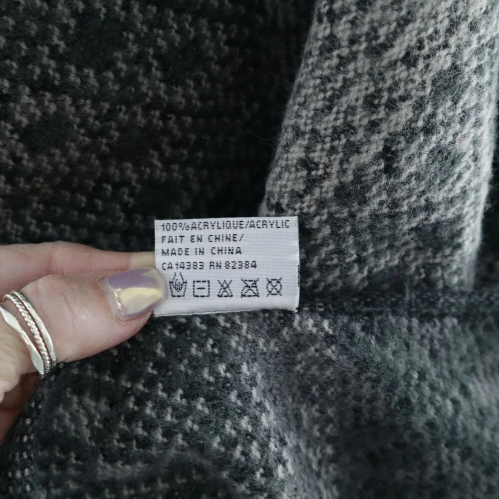 Aldo Button-Up Shawl Wrap Women's O/S Gray Fall Transitional Classic Career Warm